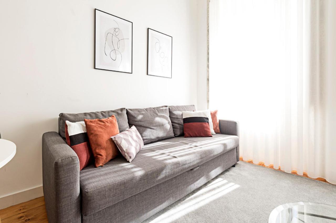 Lovelystay - Cativo Studio Downtown By Metro Station Porto Exterior foto